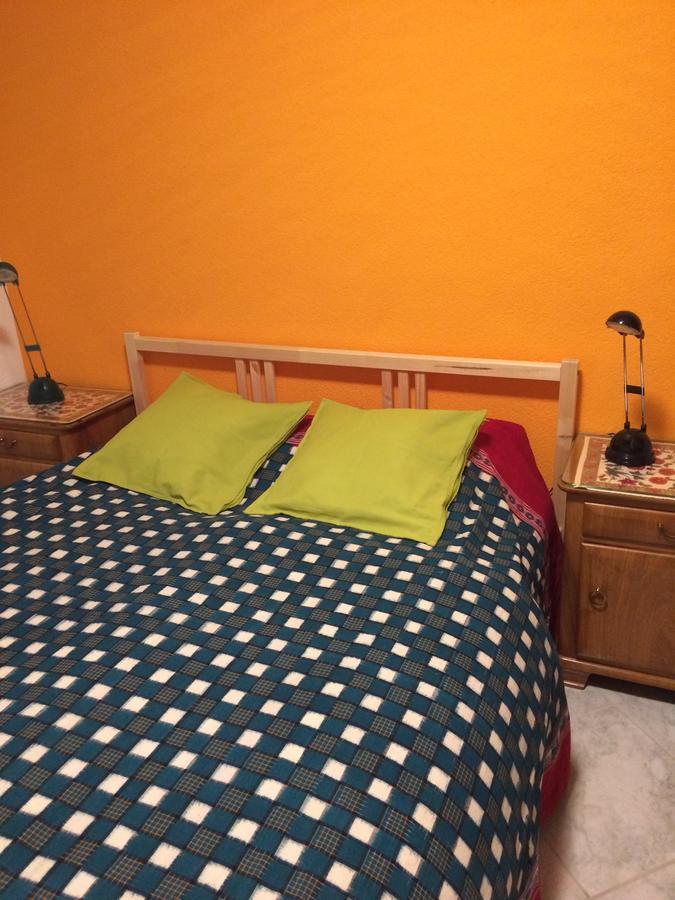 Bed and Breakfast Mona'S Sleep & Go Buren  Exterior foto